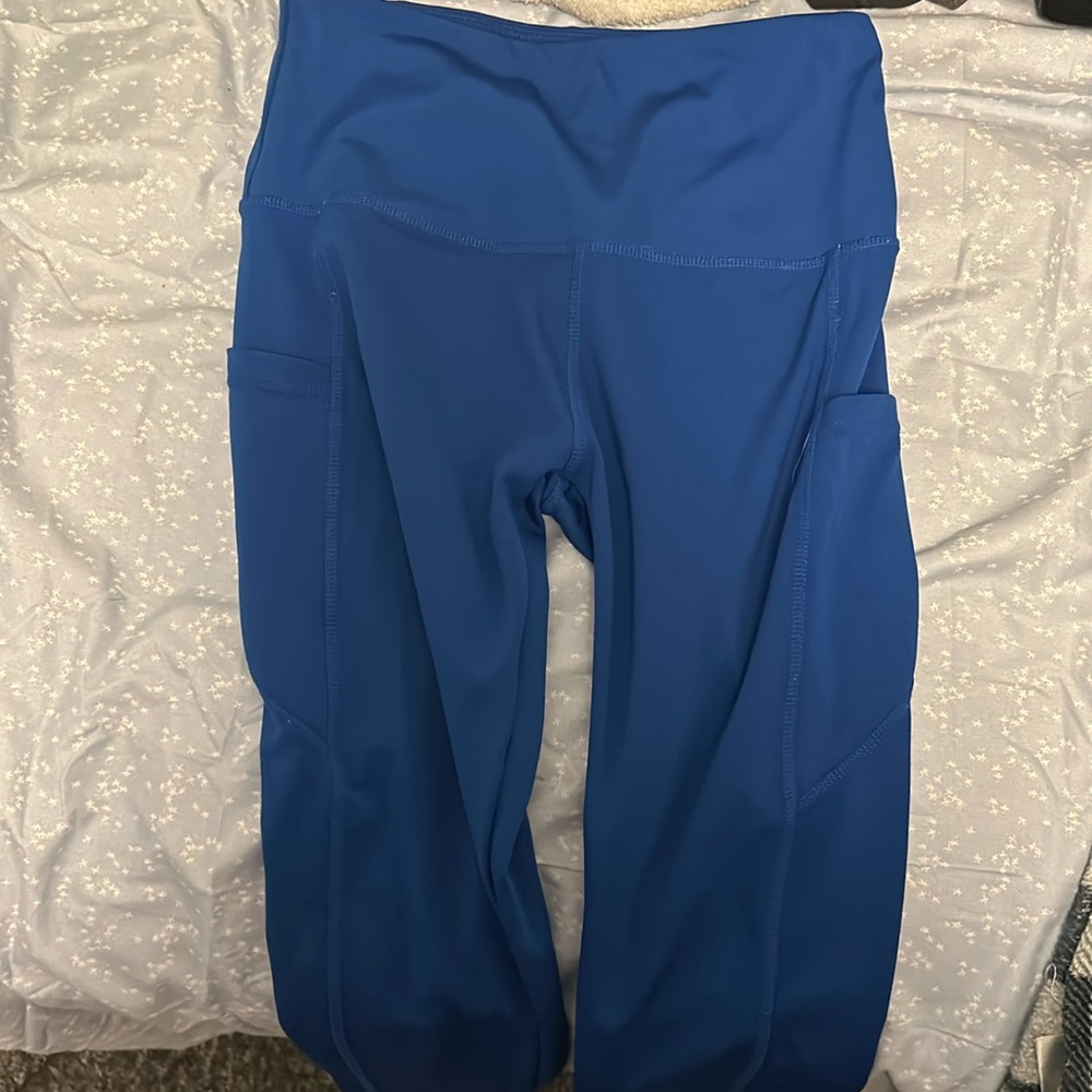 blue dyce active capris